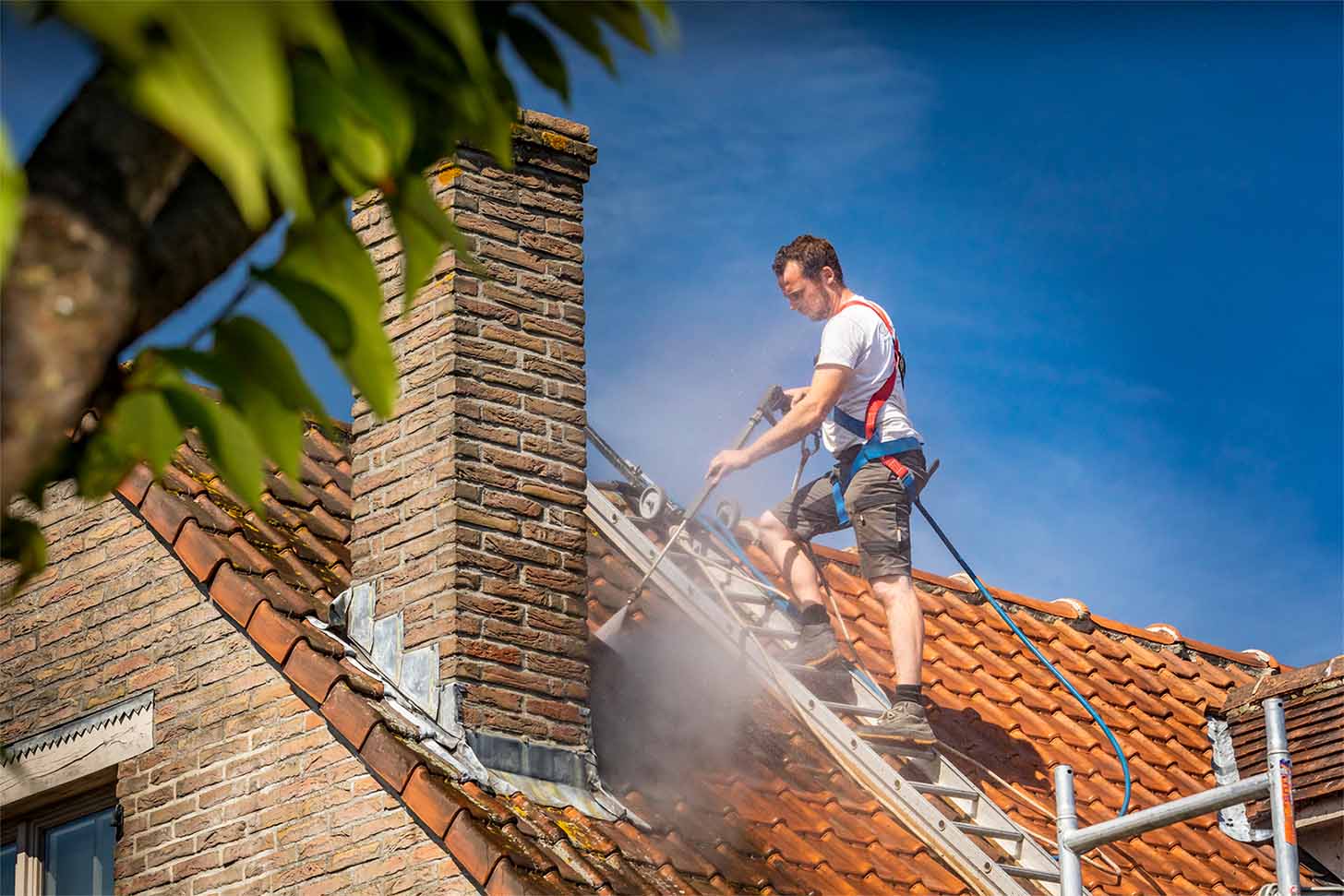 Dak laten reinigen Dak laten reinigen