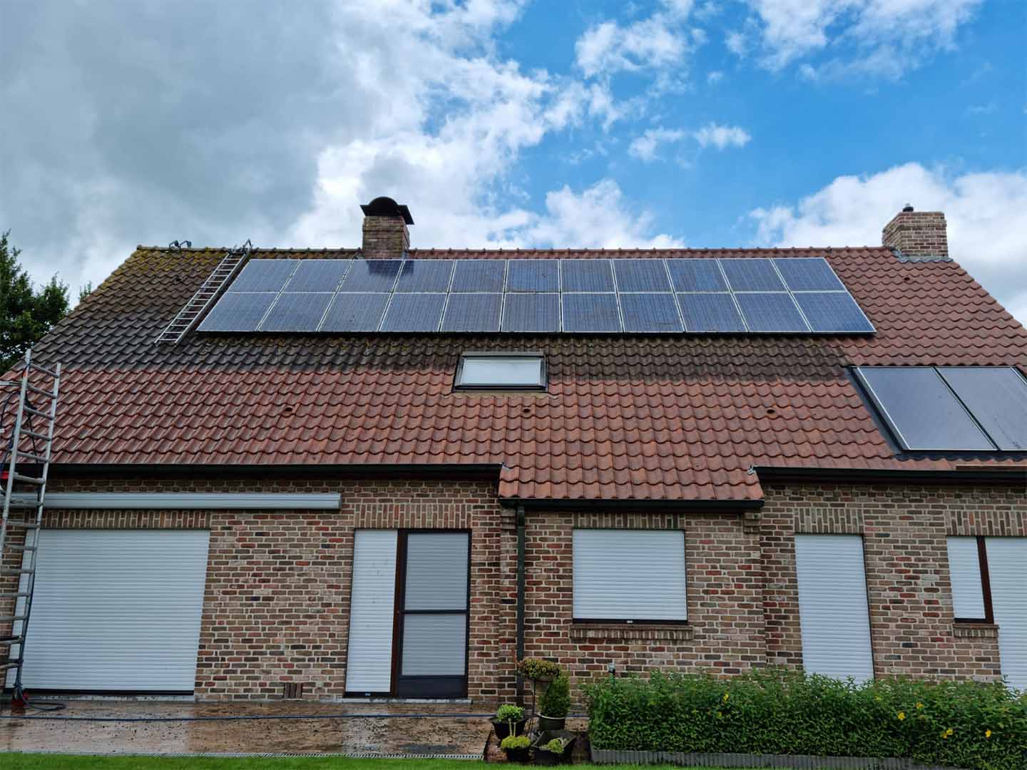 Zonnepanelen reinigen Zonnepanelen reinigen